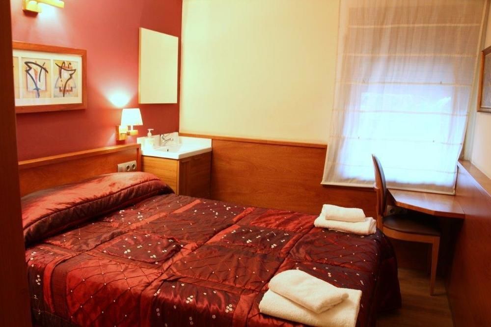 Hostal Fonda Galicia Cardedeu Exterior foto