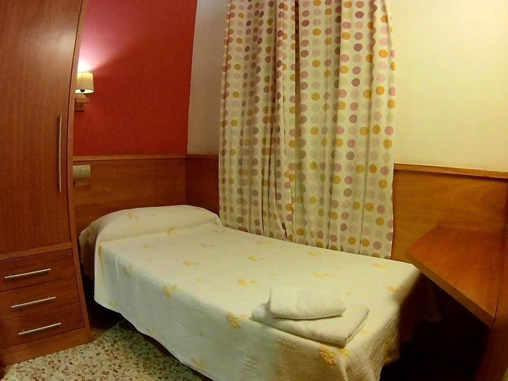 Hostal Fonda Galicia Cardedeu Exterior foto